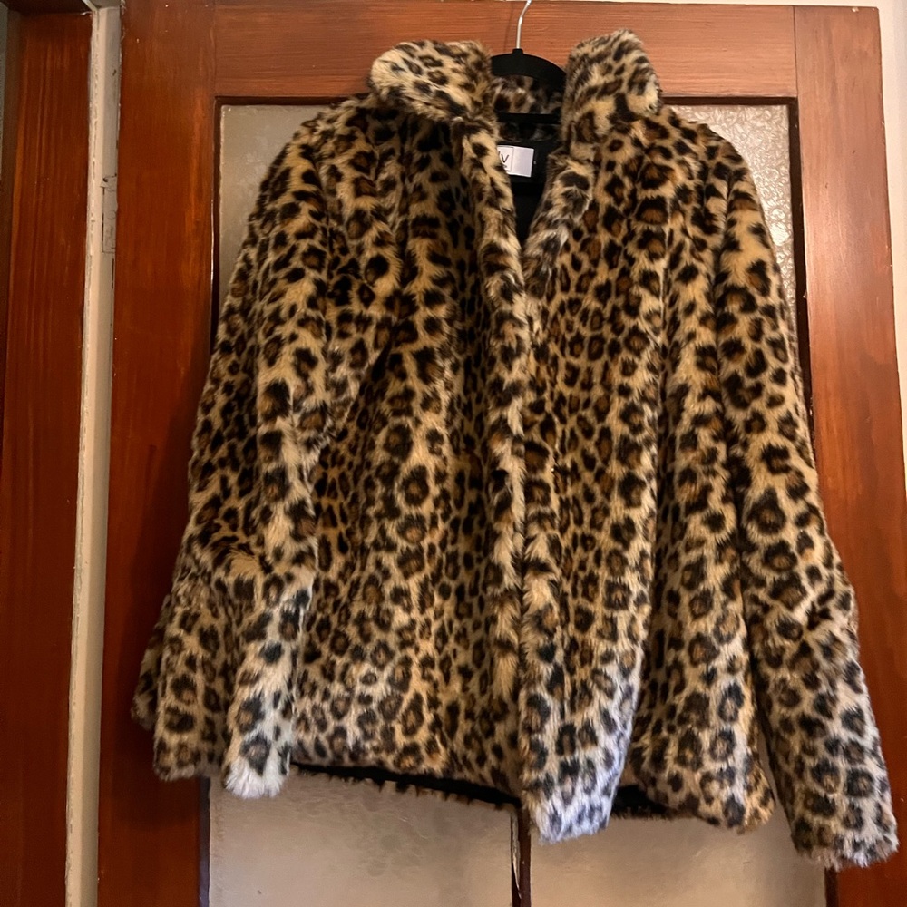 DOLCE VITA faux fur coat!!